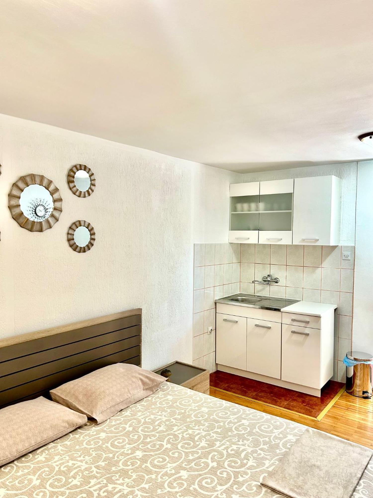 Apartments Jankovic Подгорица Экстерьер фото